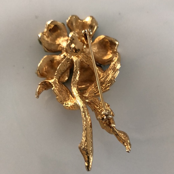 RARE Nephrite Jade Gold Plated Crushed Druzy stones flower brooch - Picture 3 of 3